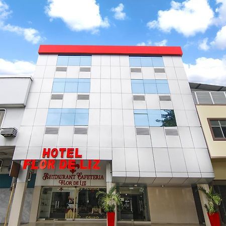 Hotel Flor De Liz กวายากิล ภายนอก รูปภาพ