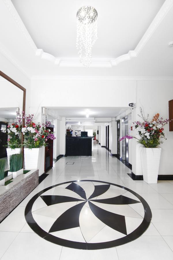 Hotel Flor De Liz กวายากิล ภายนอก รูปภาพ