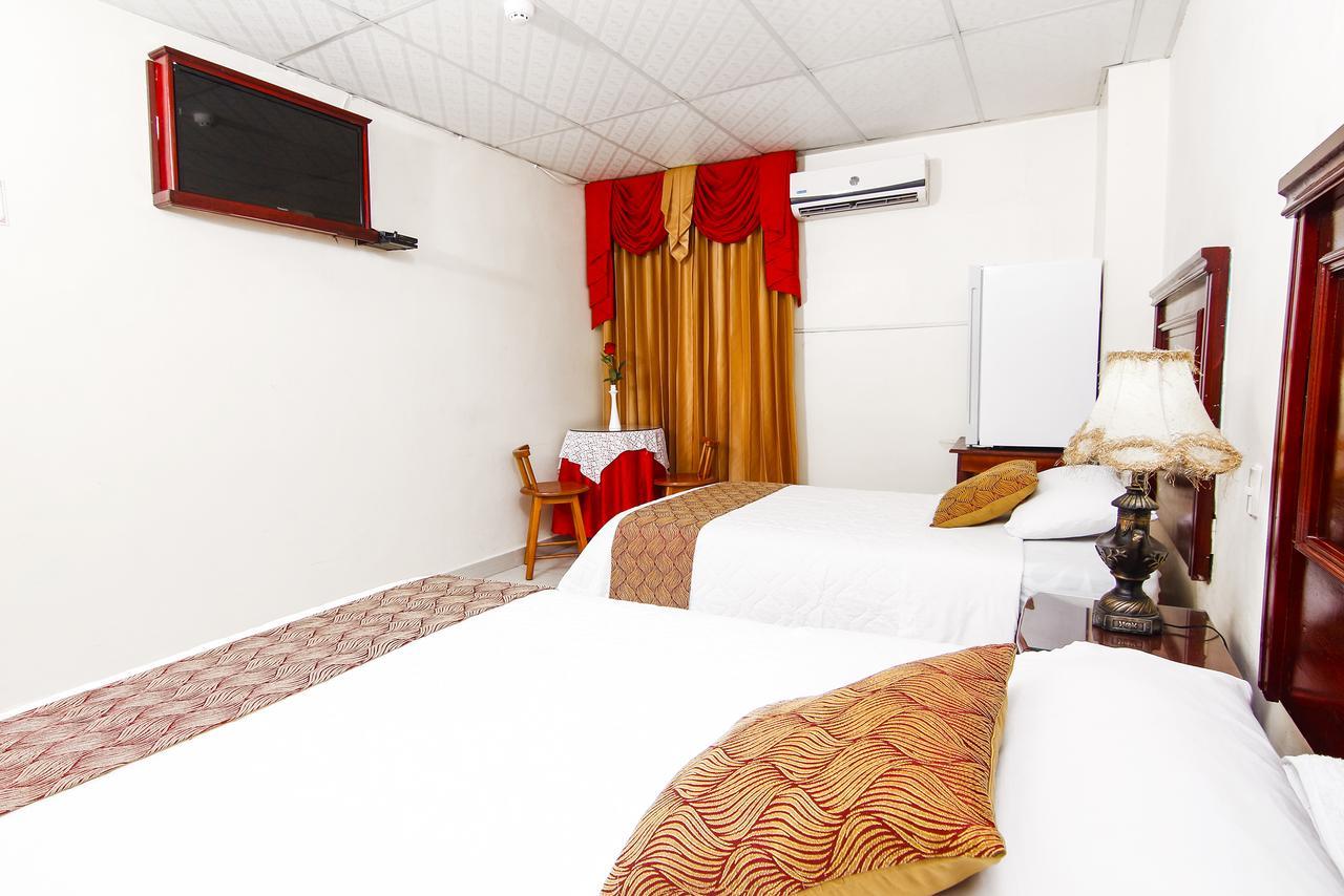 Hotel Flor De Liz กวายากิล ภายนอก รูปภาพ