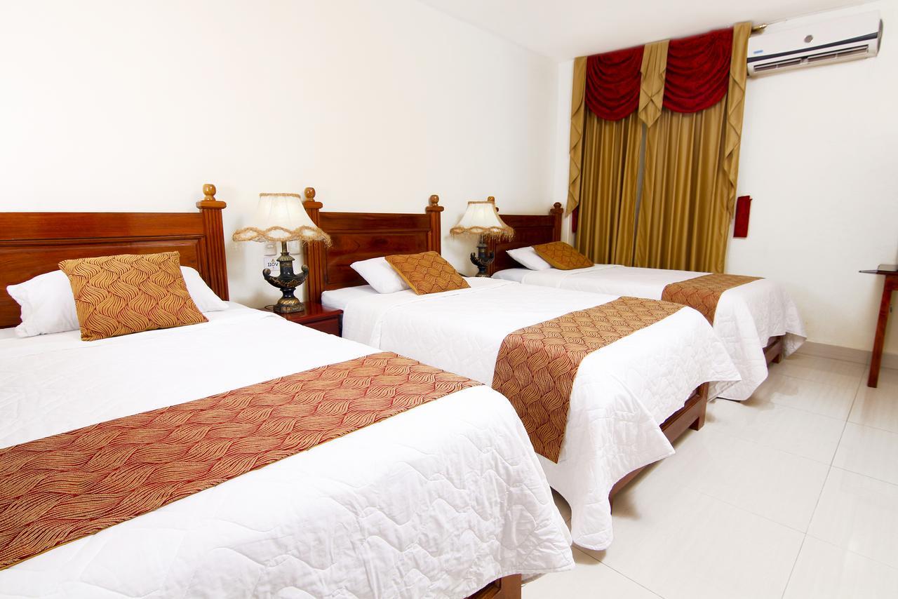 Hotel Flor De Liz กวายากิล ภายนอก รูปภาพ