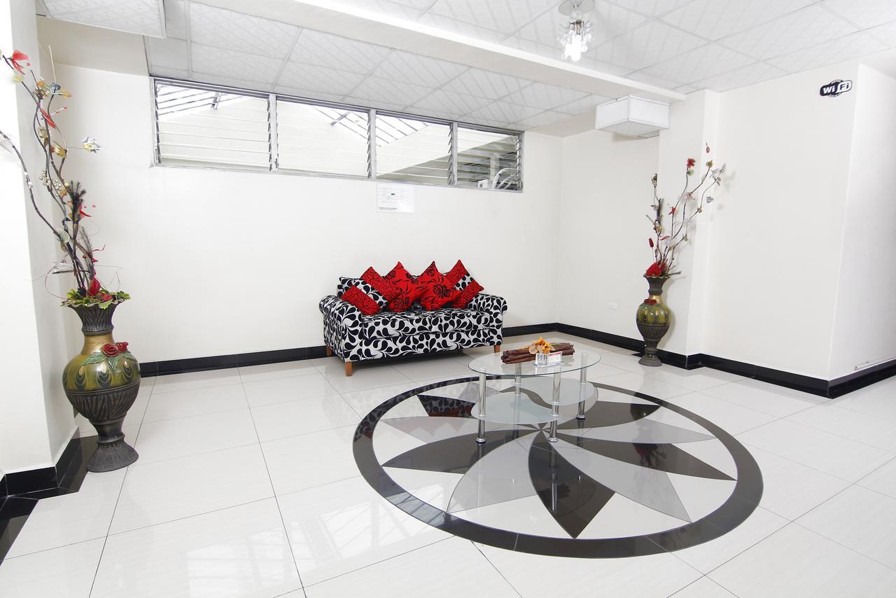 Hotel Flor De Liz กวายากิล ภายนอก รูปภาพ
